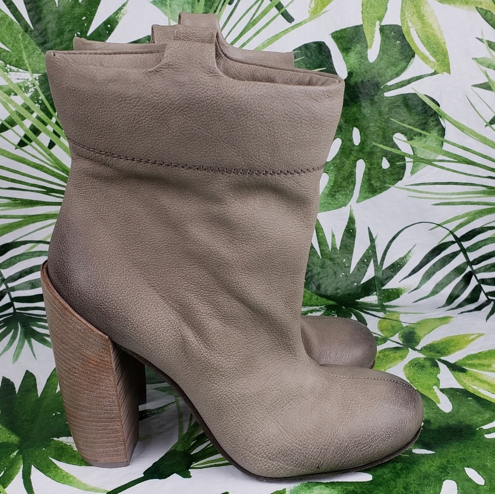 235suo Elisanero LARIET Ankle block heel booties …